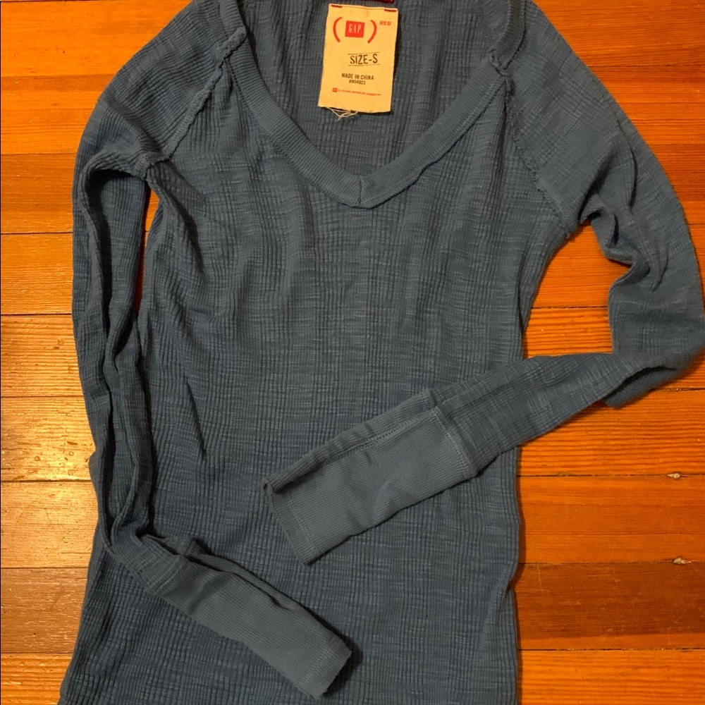Gap Long Sleeve textured Tee Size S